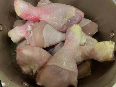 Врач-диетолог дала советы по выбору куриного мяса