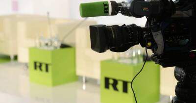 Захарова отреагировала на снятие телеканала RT DE с вещания в Европе