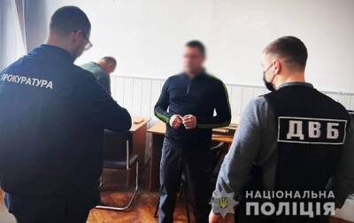 В Харькове разобчили торговавшего водительскими удостоверениями чиновника