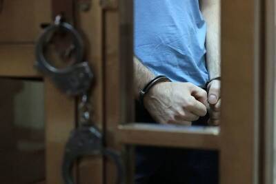 Экс-министру Абызову продлили арест до 25 марта