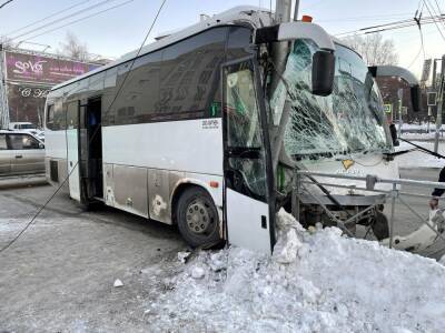 Автобус с детьми попал в ДТП в центре Новосибирска