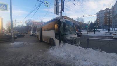 Появились подробности ДТП с участием автобуса с детьми в центре Новосибирска