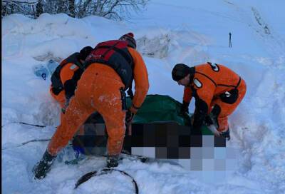 Мужчина утонул под льдами озера во Всеволожском районе