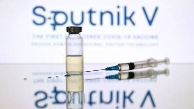 В Белоруссии выпустили опытную серию вакцин «Спутник V» и «Спутник Лайт»