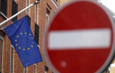 Еврокомиссия вводит санкции против Польши