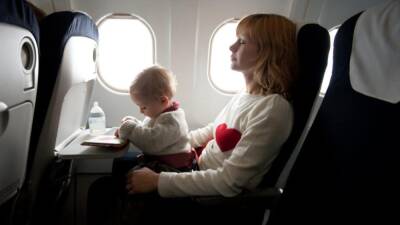 Лучшие места в самолете, если вы путешествуете с детьми