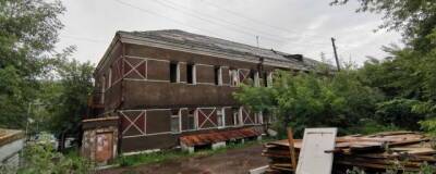 В Красноярске осудили собственника общежития, разобравшего крышу здания, чтобы выселить жильцов