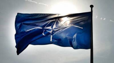НАТО может выдвинуть России “синие линии” для отказа от Украины – эксперт