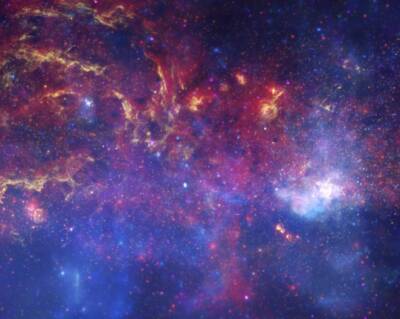 Ученые запечатлели в Республике Бурятия редкие «космические молнии»