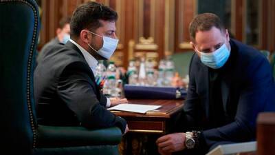 В Европарламенте обратились к Украине по поводу обвинений в госизмене против Порошенко