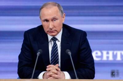 На ежегодной пресс-конференции Путин заявил, что уговаривал Порошенко не идти на военный конфликт