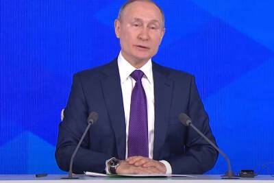 «Полная нищета»: Путин рассказал о «плюющих в экран» украинцах