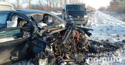 В Харьковской области столкнулись три автомобиля: есть погибший и пострадавшие
