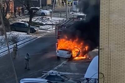 В Таганроге такси загорелось на ходу
