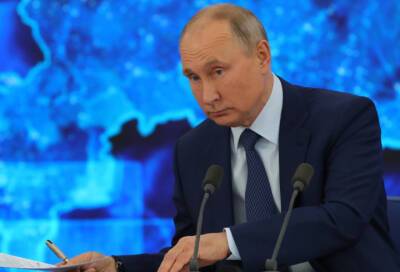 Владимир Путин о контроле за соцсетями: Необходимо защищать общество от негативных явлений
