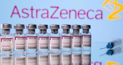 AstraZeneca заявила, что третья доза ее вакцины серьезно усиливает иммунитет к штамму "Омикрон"