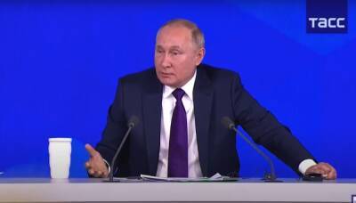 Путин объяснил постоянное давление Запада на Россию