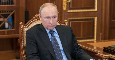 "Как и прежние власти": Путин заявил, что Зеленский оказался под влиянием "нациков"