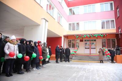 Новый имидж к Новому году. В Порозово торжественно открыли школу после капитального ремонта
