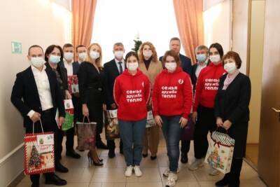 Депутаты гордумы Рязани присоединились к акции «Подари детям праздник»