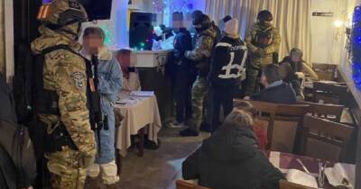 В Киеве мошенники "нагревались" на мужчинах на свиданиях: в полиции рассказали о "схеме" и задержали злоумышленников (ФОТО, ВИДЕО)