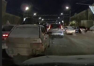Учебный автомобиль попал в массовую аварию в центре Рязани
