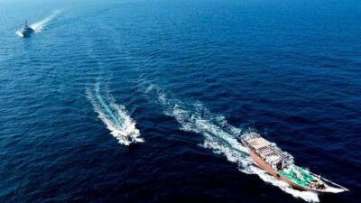 ВМС США перехватили иранское судно, наполненное контрабандным оружием для Йемена
