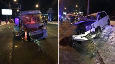 Десять человек пострадали в ДТП с маршруткой в Москве