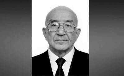 Скончался известный ученый-физик, академик Темурбек Усманов. Он занимался разработкой лазера