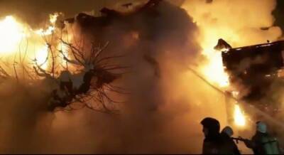 В центре Нижнего Новгорода пожар, есть жертвы — видео