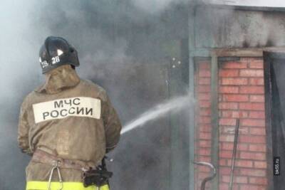 В Смоленске на Петра Алексеева горел подвал дома, есть пострадавшие