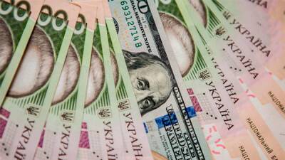 Продавцы 23 декабря залили межбанковский рынок валютой