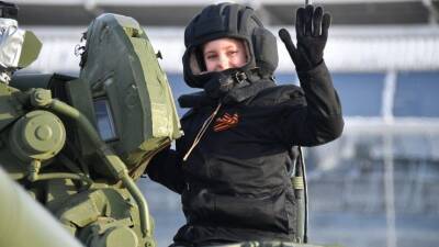Написавшего Путину письмо мальчика покатали на танке в Алабино