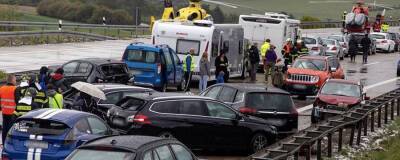 Около 50 автомобилей столкнулись на автобане в Германии из-за ледяного дождя