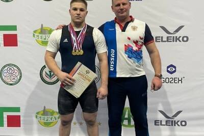Забайкалец забрал 3 золотые медали на соревнованиях по вольной борьбе в Чечне
