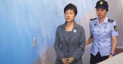 В Южной Корее помиловали осужденную на 22 года экс-президента