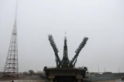 На Байконуре установили на старт ракету «Союз-2.1б»