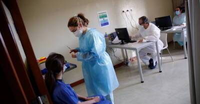 Полную вакцинацию прошло более 42% взрослого населения Украины