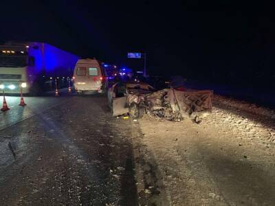 На тюменской трассе в аварии пострадали четыре человека, один в реанимации
