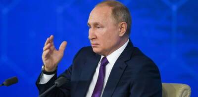 Политолог: Путин редко обращался к Западу столь жестко