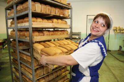 Минсельхоз заявил о стабилизации цен производителей на муку и хлеб