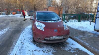 В Воронеже владелец электрокара перестал заряжать его с балкона после травли в соцсетях
