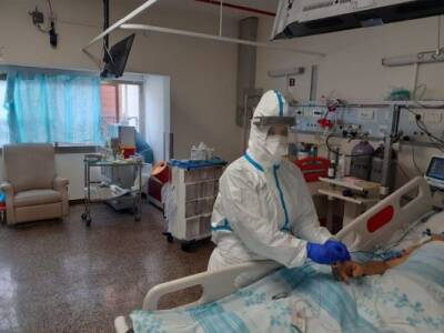 В России менее 25 тысяч заразившихся коронавирусом за сутки: снижение продолжается