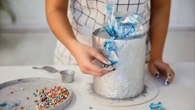 Как украсить торт на Новый 2022 год: идеи и советы по декорированию