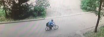 Дерзкий грабитель на велосипеде увез из ювелирного салона в Череповце украшений на 2,5 млн