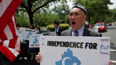 Байден подписал закон о предотвращении принудительного труда уйгуров