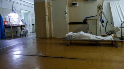 Reuters: Число умерших от коронавируса в России превысило 600 000 человек