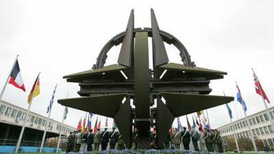 Втягивание Украины в НАТО влечет риск масштабного конфликта – Лавров