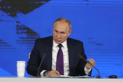 Песков подчеркнул правоту Путина насчет либеральности российского закона об иноагентах