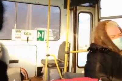 Водитель автобуса в Кропоткине перевозил пассажиров с открытой задней дверью